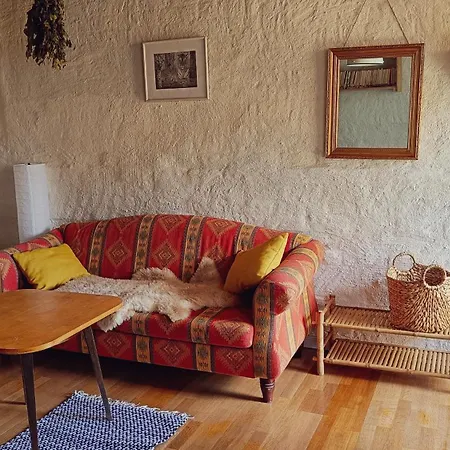 Lihtne Ja Hubane Saunamaja Paralepas Semesterbostad *