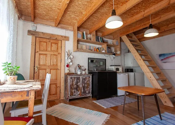 Dom wakacyjny Lihtne Ja Hubane Saunamaja Paralepas Paralepa