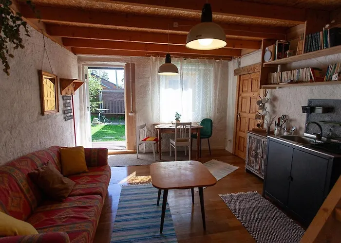 Lihtne Ja Hubane Saunamaja Paralepas Semesterbostad Paralepa